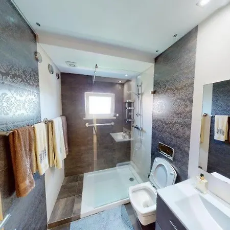 Homestay Zion Almada